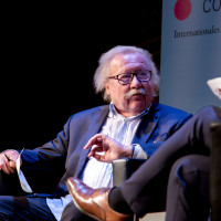 phil.COLOGNE 2025: 26.06.:  Garten oder Maschinenraum des Menschlichen? – Die Zukunft der Erziehung im digitalen Zeitalter. Mit Peter Sloterdijk. Mod.: Cai Werntgen ©Katja Tauber