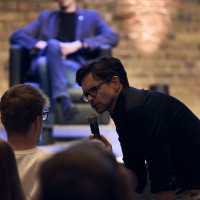 phil.COLOGNE 2026: 10.06. KlasseDenken: Pflicht zum Dienst oder Recht auf Frieden? Mit Marc Hinzmann und Mithu Sanyal Mod.: Ralph Erdenbürger © Hieronymus Rönneper